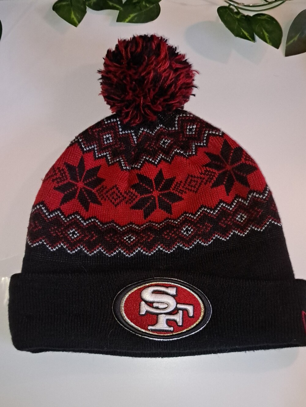New Era Red & Black SF 49ers Pom Pom Beanie